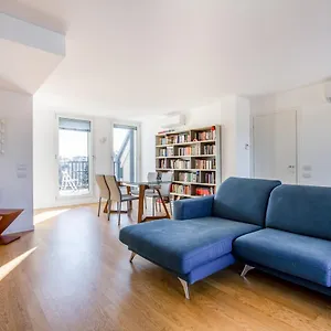Modern With Terrace, Wifi & Ac Appartamento Milano